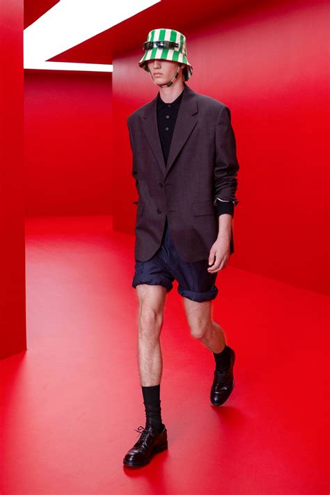 prada spazio sfilate|SS 2022 Menswear .